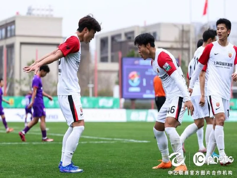 上海海港富盛经开6-1上海赛更达,李圣龙双响杨黔东获处子球